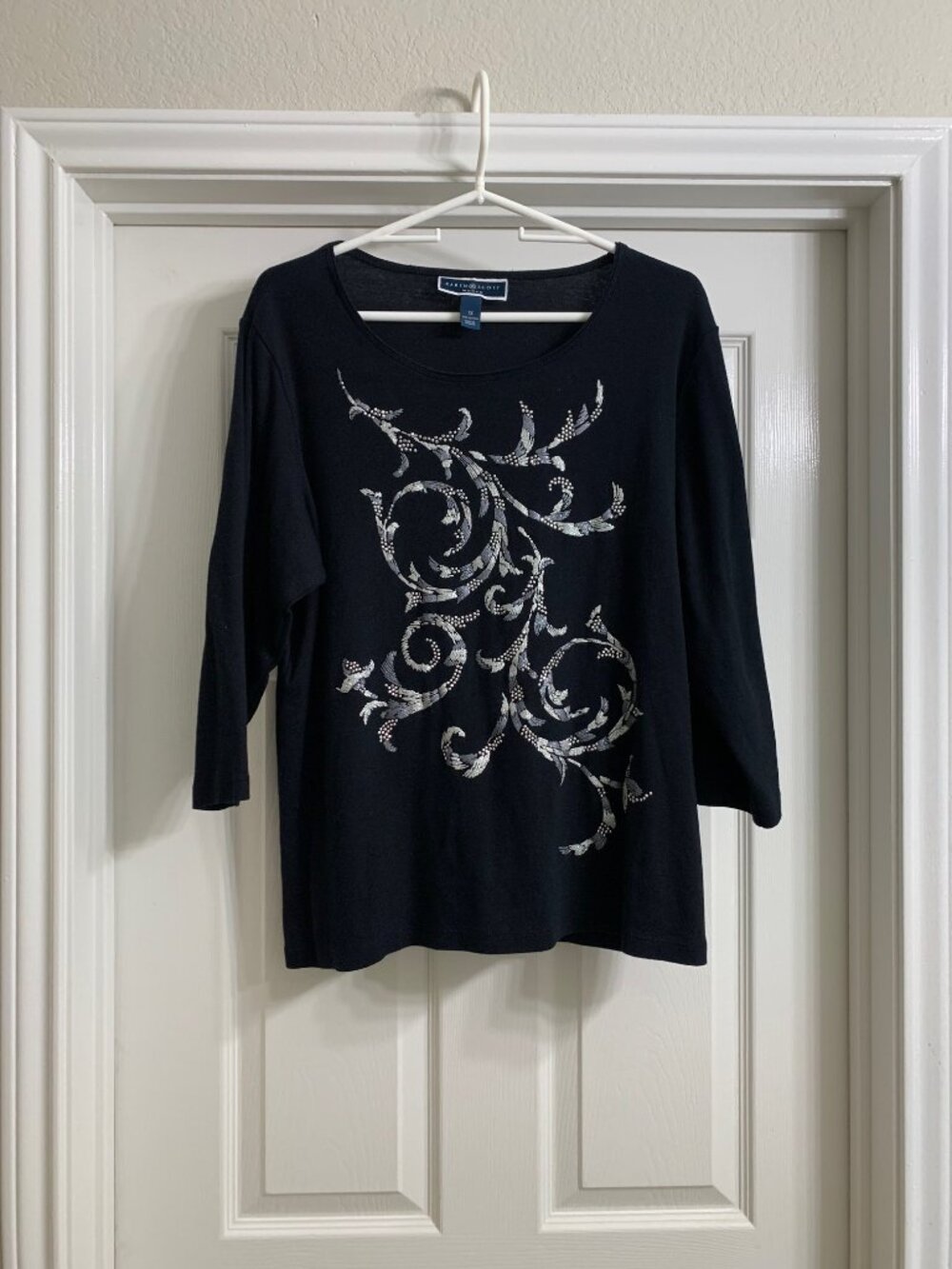 Karen Scott Brand Women's Black and Silver Design Blouse, Size 1X